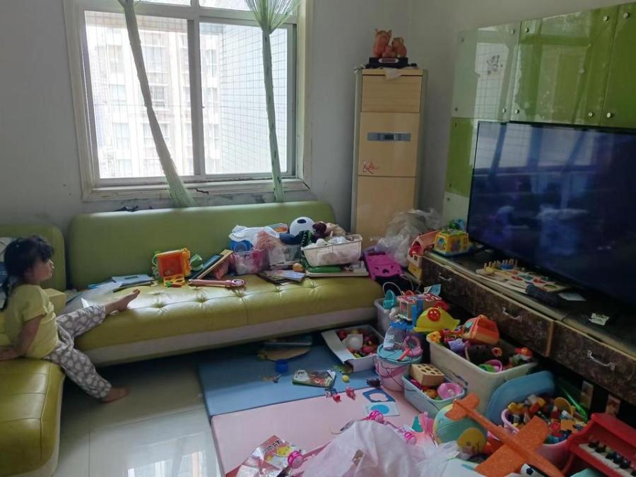 東方新世界法拍房18033號房屋及其室內物品