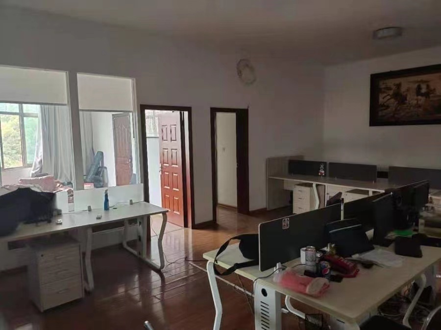 望城坡青山集鎮(zhèn)排山大道房屋法拍房一層、三層、四層及閣樓