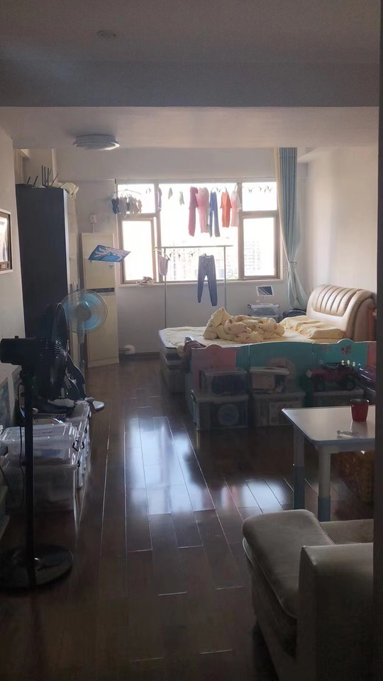 昊天大廈法拍房2407號(hào)