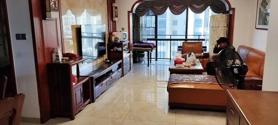 天下一家華府法拍房2棟706號房產(chǎn)及室內(nèi)所有家具、家電