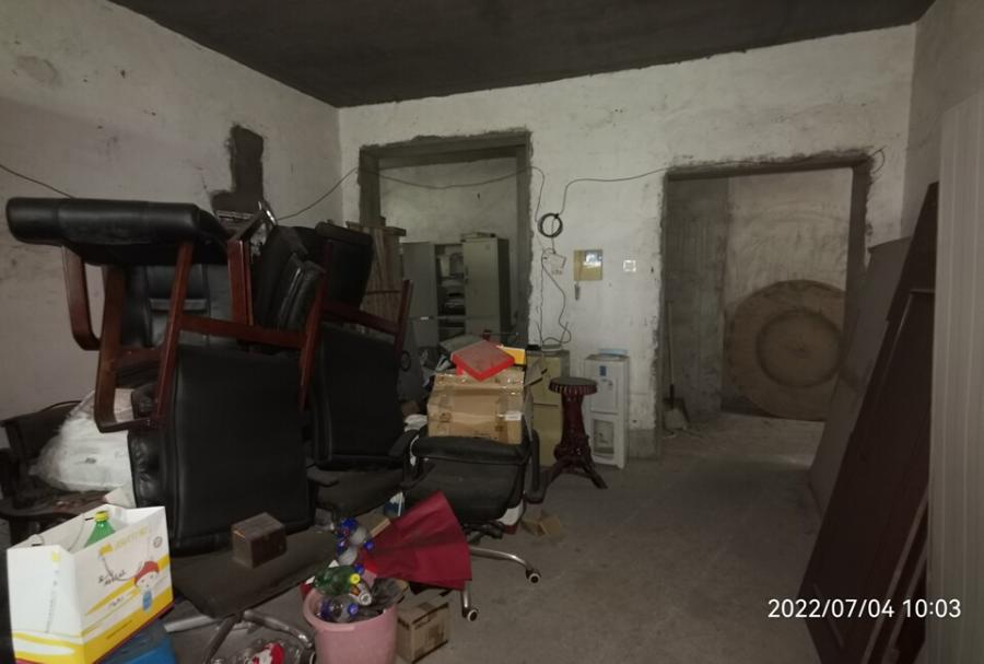 金麓國(guó)際小區(qū)（金麓商務(wù)廣場(chǎng)）法拍房3、4棟303