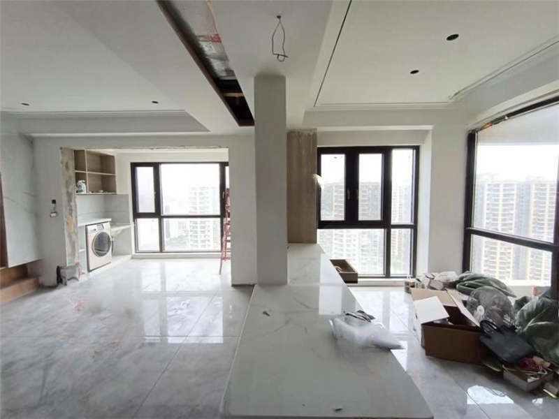 中南國(guó)際眼鏡城（中偉商業(yè)中心）法拍房3、4、5棟2301室及其室內(nèi)物品