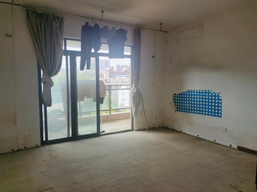 金典商務(wù)中心法拍房1、2、3、4棟618號(hào)