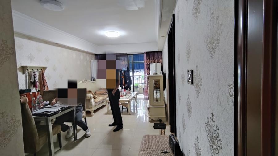 中海國際社區(qū)一期（中海江御名園）法拍房一期金楠街13、14棟1002室及室內(nèi)家具電器