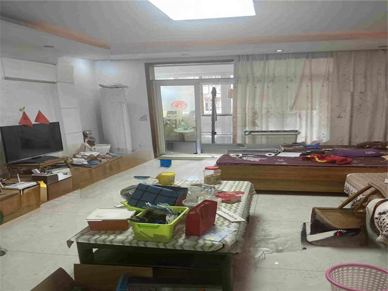 湖開(kāi)小區(qū)法拍房48棟505號(hào)