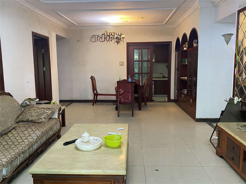 恒大名都法拍房20、21、22棟505室