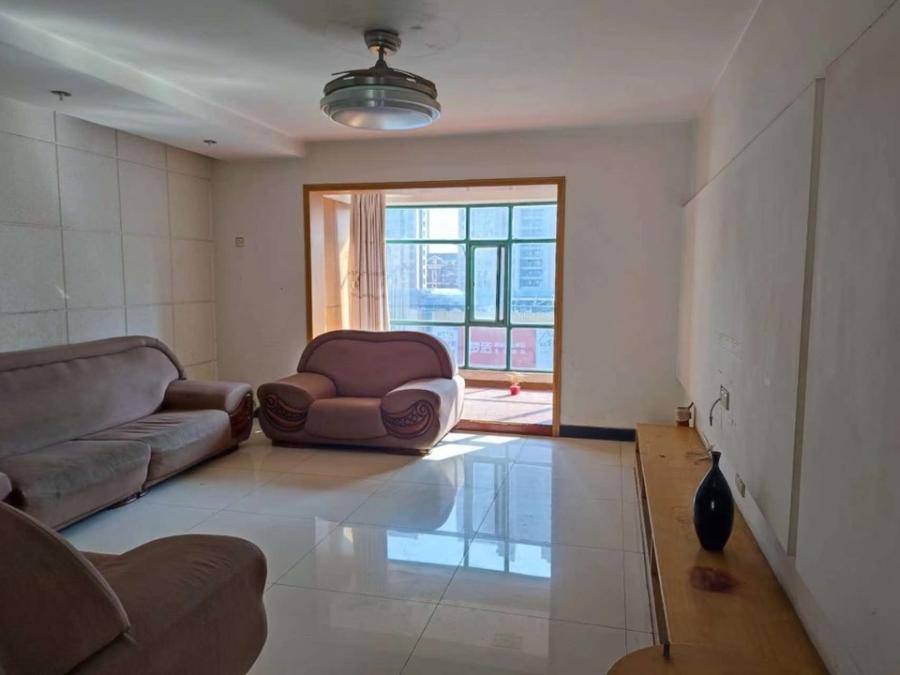 美林景園法拍房1棟803號及房屋內(nèi)現(xiàn)有的家具、家電