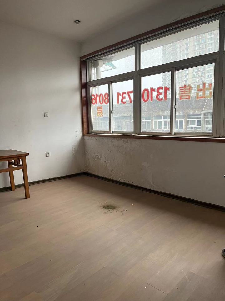 開(kāi)源鑫閣法拍房4D棟214、314、414室