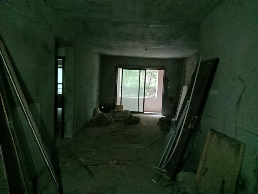 三一街區(qū)法拍房一期2、3棟104室