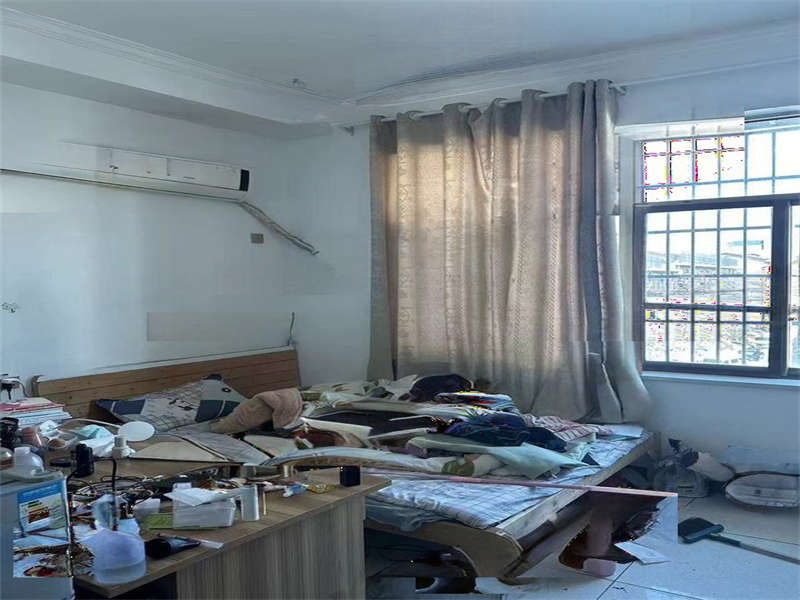 眾鑫建材市場居民樓（星沙皮具市場）法拍房17棟1,2號(hào)01棟401號(hào)