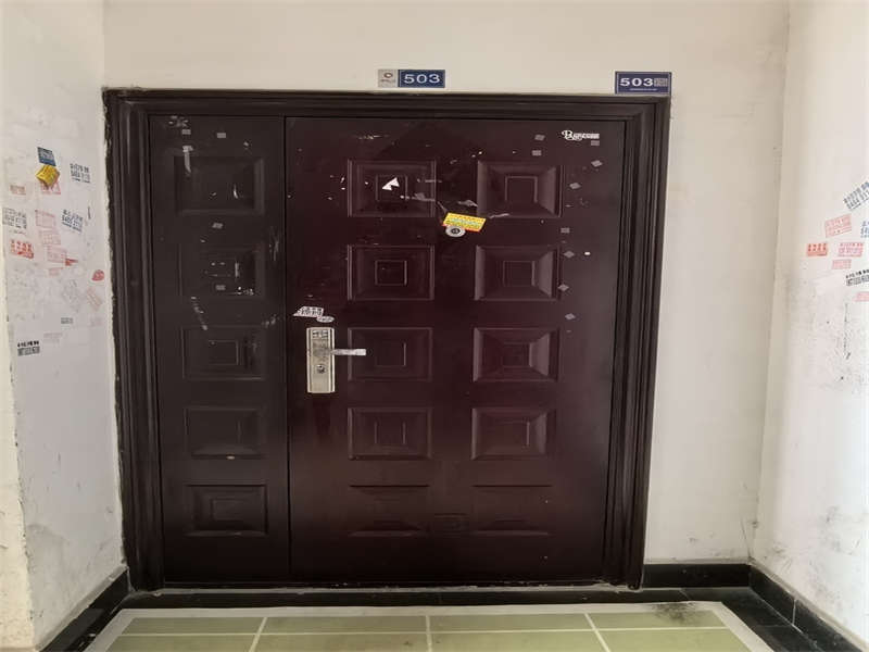 睿智園小區(qū)法拍房1、2棟503房