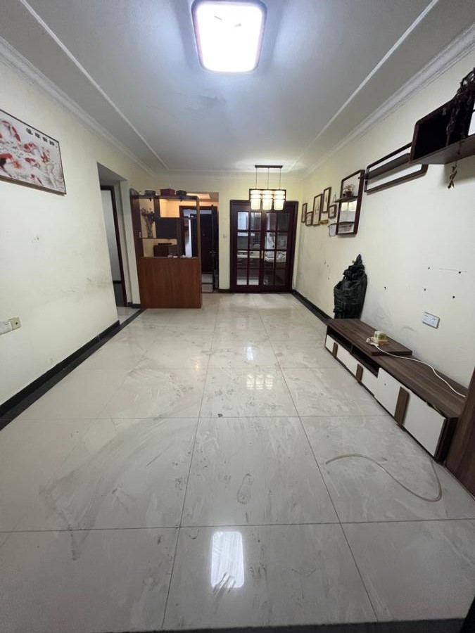 恒大城法拍房5、6、7棟703房