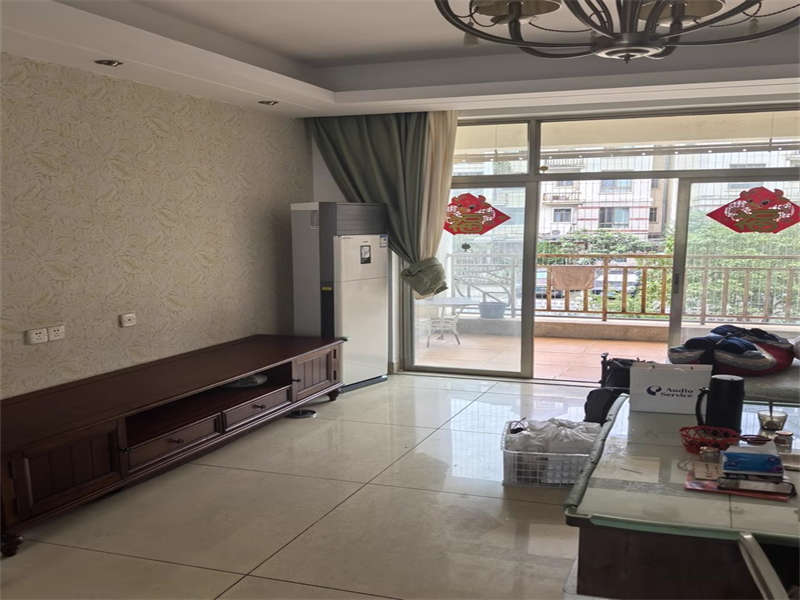 碧桂園威尼斯城（長(zhǎng)沙碧桂園）法拍房藍(lán)天花語(yǔ)8棟204房