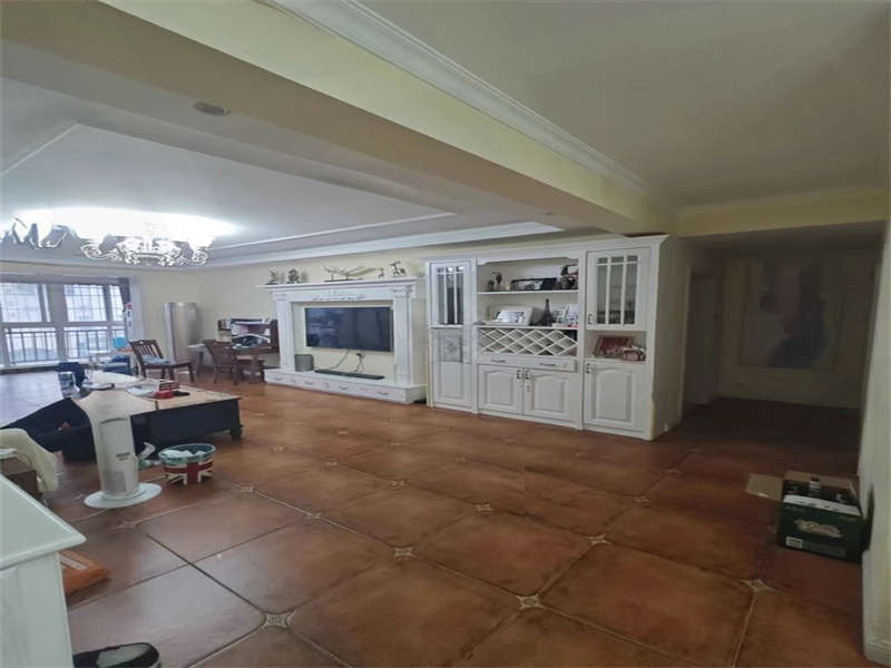 麓景新貴（南天家園）法拍房807號(hào)