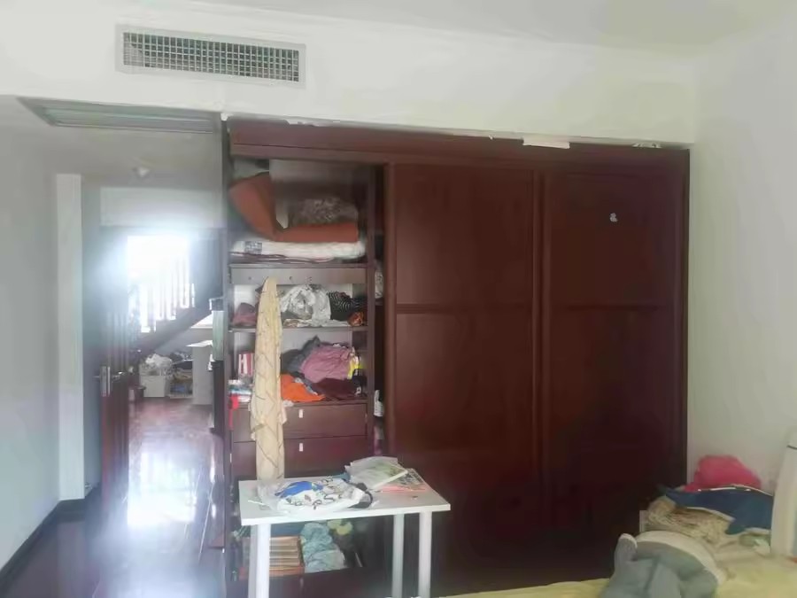 東門(mén)尚苑法拍房8棟3202室