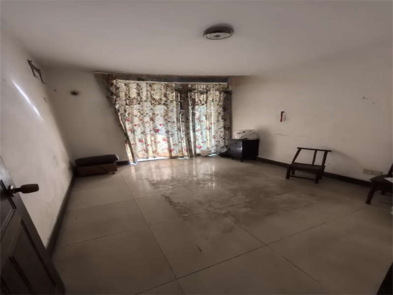 東方新城法拍房F組團(tuán)5幢406房