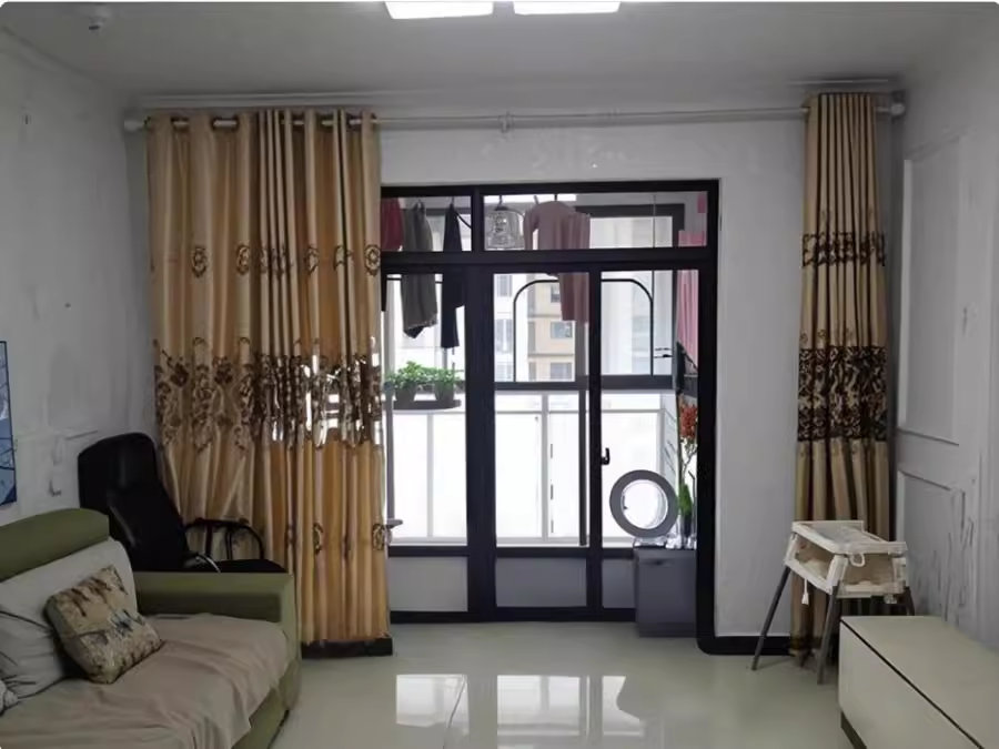 （7折）東瀾灣嘉園高層法拍房2棟1103號(hào)房屋及室內(nèi)部分家具家電