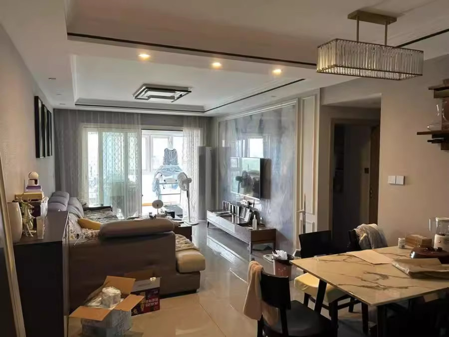 （雙學(xué)區(qū)）時(shí)代傾城三期（玫瑰園社區(qū)四）法拍房52-53棟802室