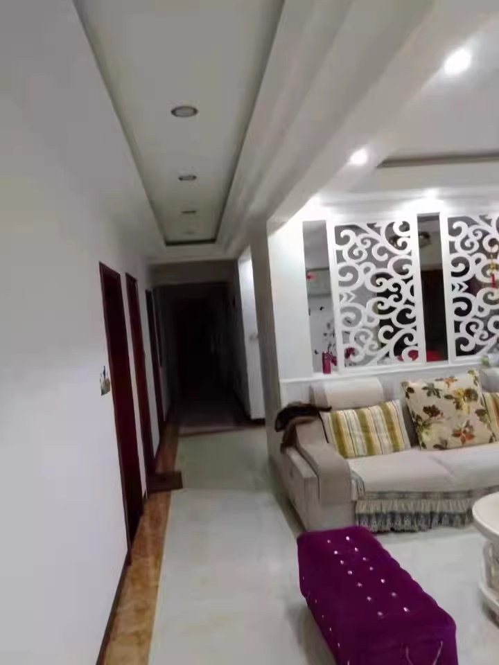 （8折 大露臺）金澤園小區(qū)法拍房二期2、3棟305室